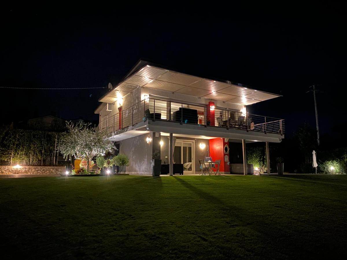 Lhv Garda Lake - Private Pool And Spa Bardolino Exterior foto